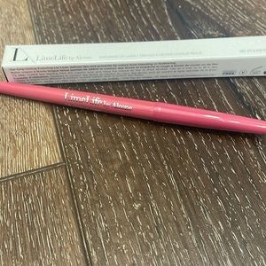 Festive Pink Enduring Lip Liner